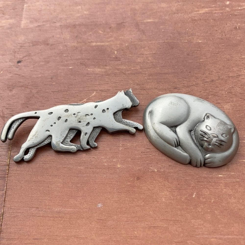TWO!! JJ Signed cat brooches